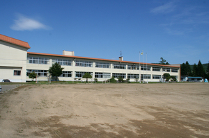 勇足小学校